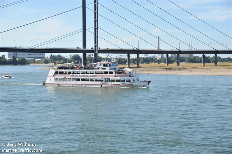 STADT DUESSELDORF FOTO