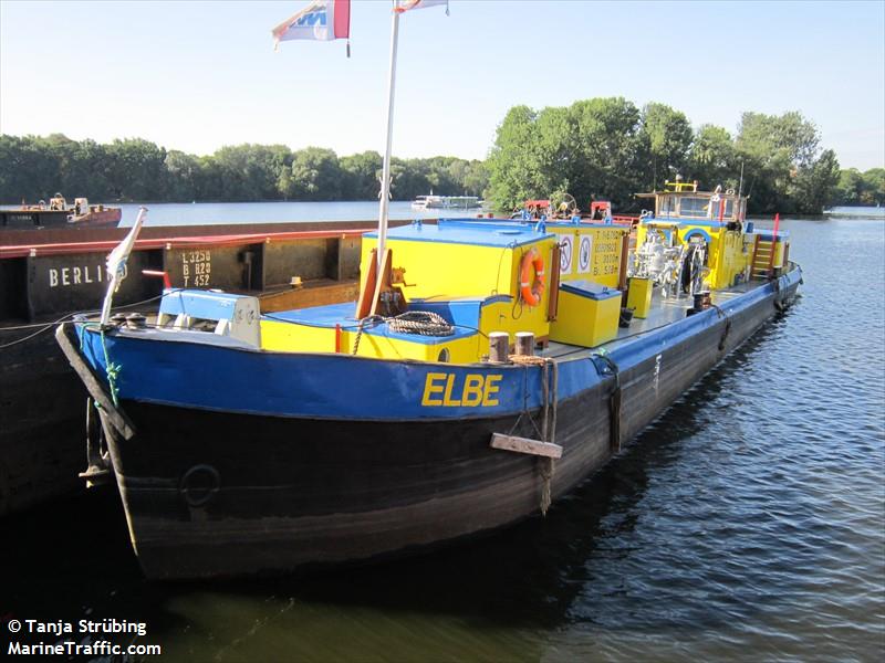 BUNKERBOOT ELBE FOTO