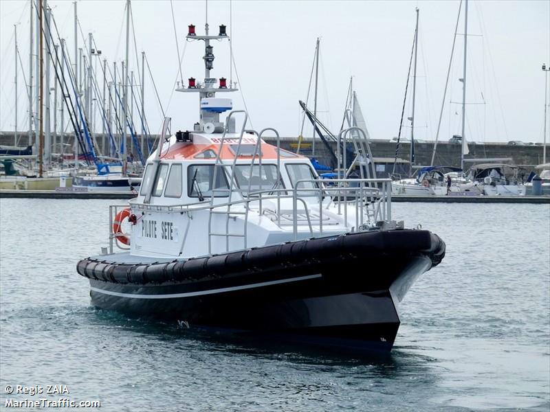 SETE PILOT BOAT 3 FOTO