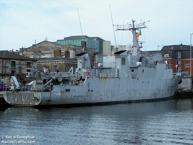 FRENCH WARSHIP FOTO