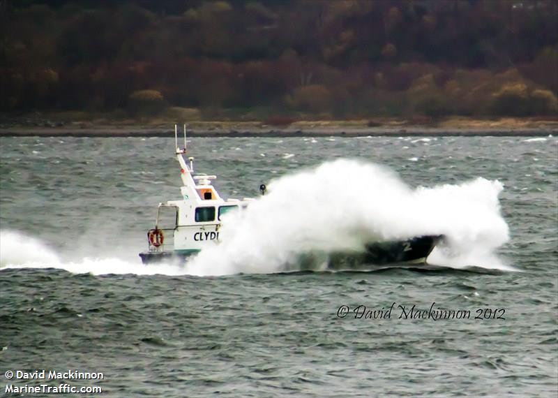 PILOT BOAT GANTOCK FOTO