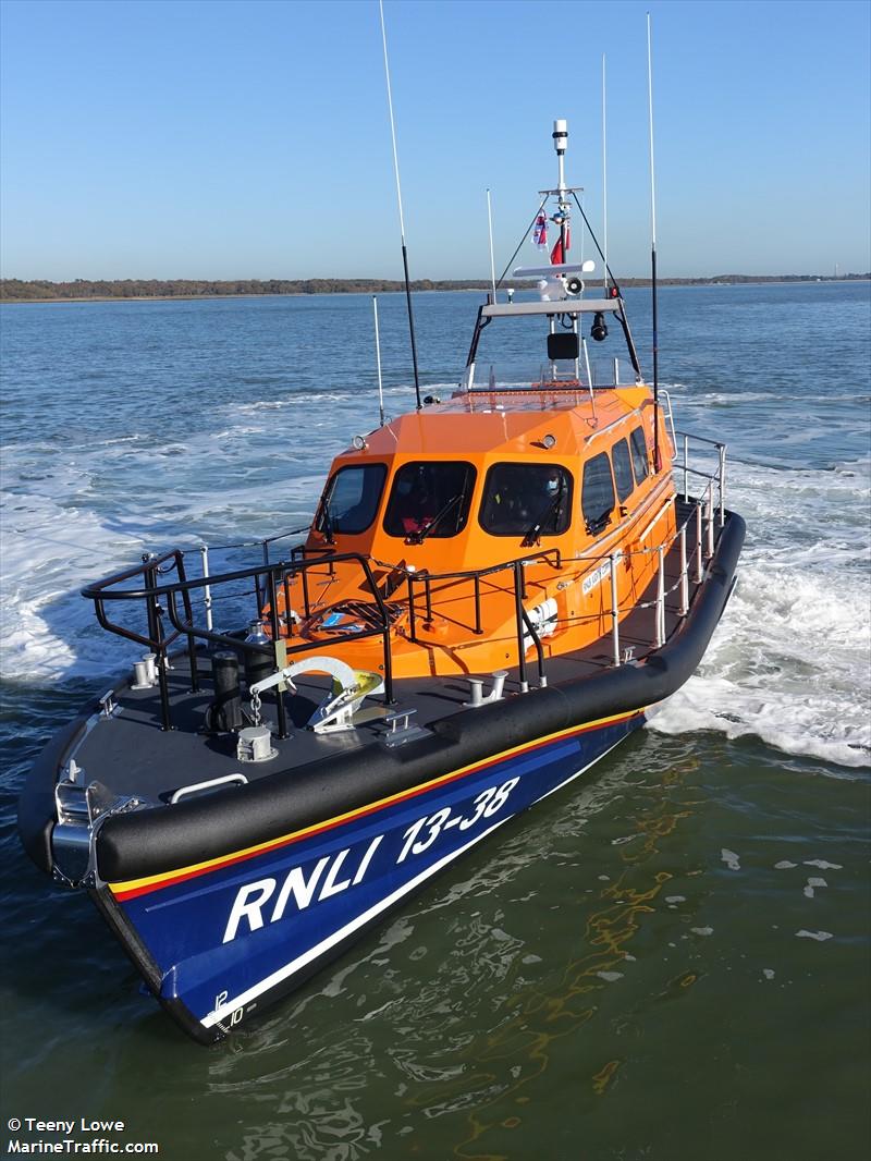 RNLI LIFEBOAT 13 38 FOTO