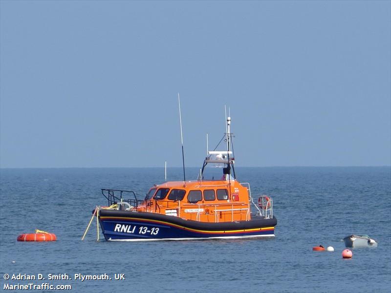 RNLI LIFEBOAT 13 13 FOTO