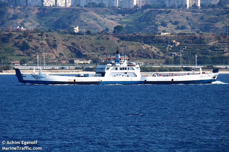 STRETTO MESSINA FOTO