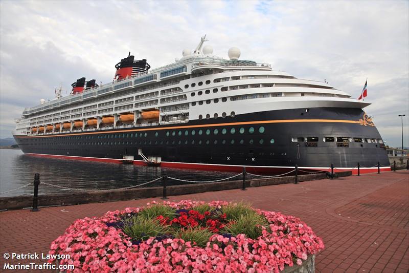 DISNEY WONDER FOTO