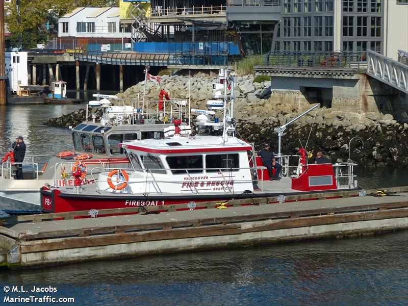 FIREBOAT 1 FOTO