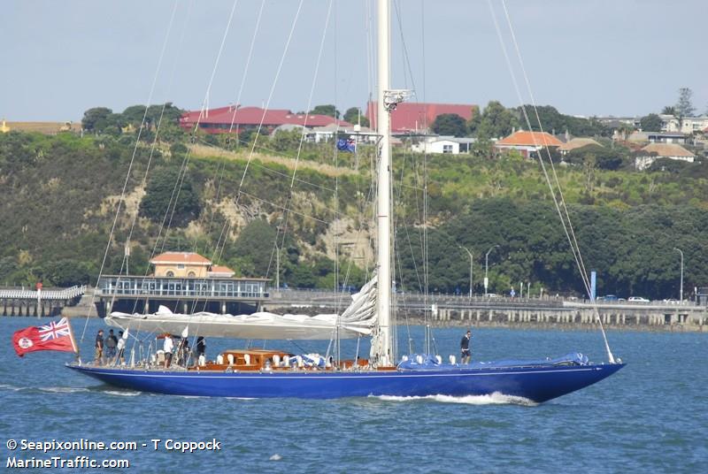 SY ENDEAVOUR FOTO