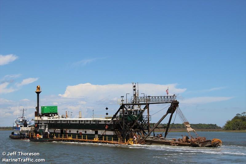 DREDGE BRUNSWICK FOTO