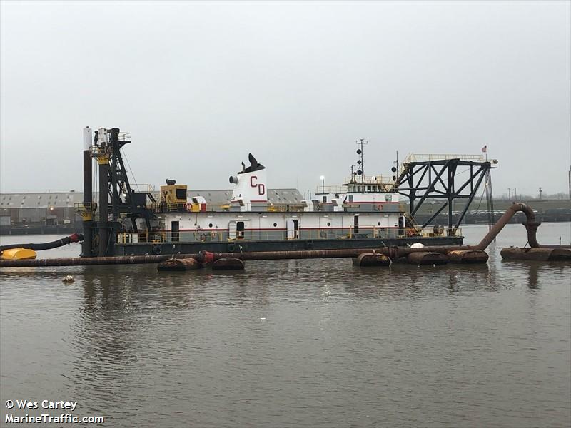 CROSBY DREDGER FOTO