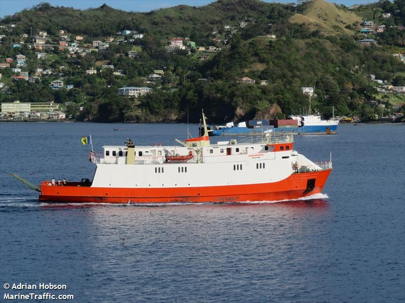 ENDEAVOUR MUSTIQUE FOTO