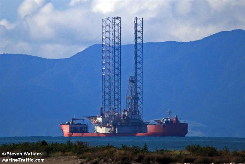 ZHEN HUA 28 FOTO