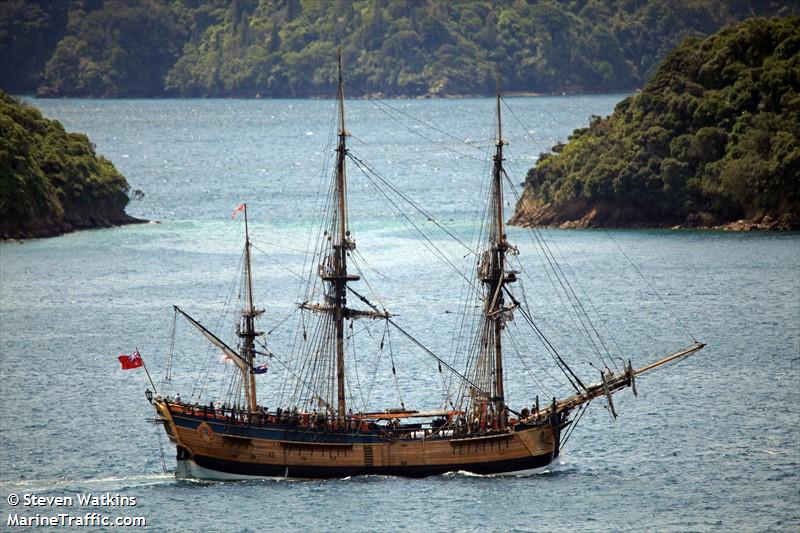 BARK ENDEAVOUR FOTO