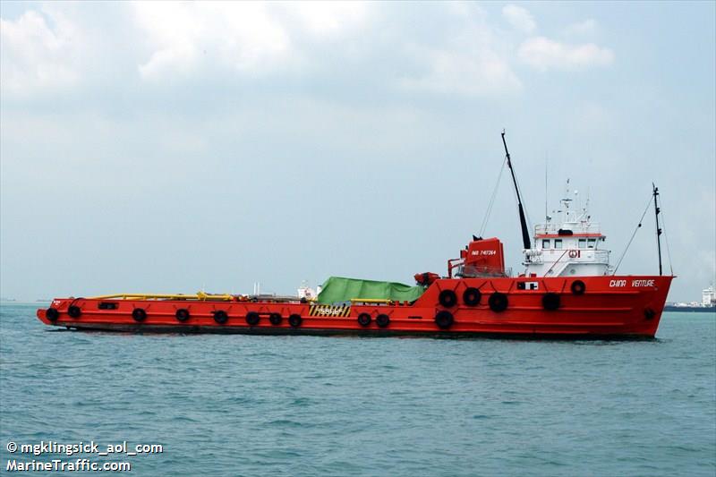 M.TUG  WEST OCEAN 8 FOTO